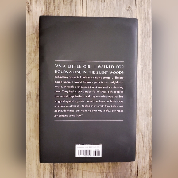 NEW Hardcover Britney Spears The Woman in Me Book Autobiography - Picture 3 of 4